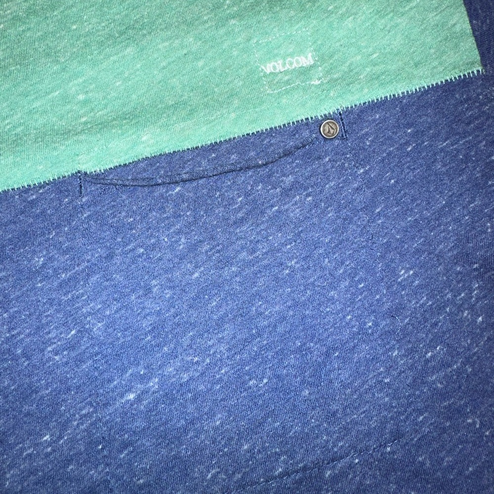 Volcom Men’s T-Shirt - Picture 3 of 5